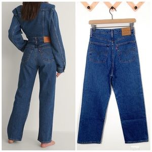Levi’s Ribcage Straight denim high rise jeans